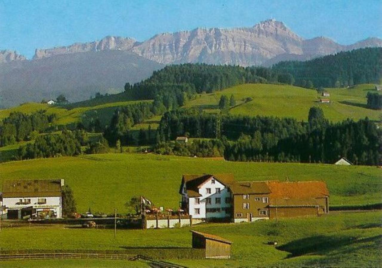 Hotel Garni Traube B&B Schwellbrunn Exterior photo