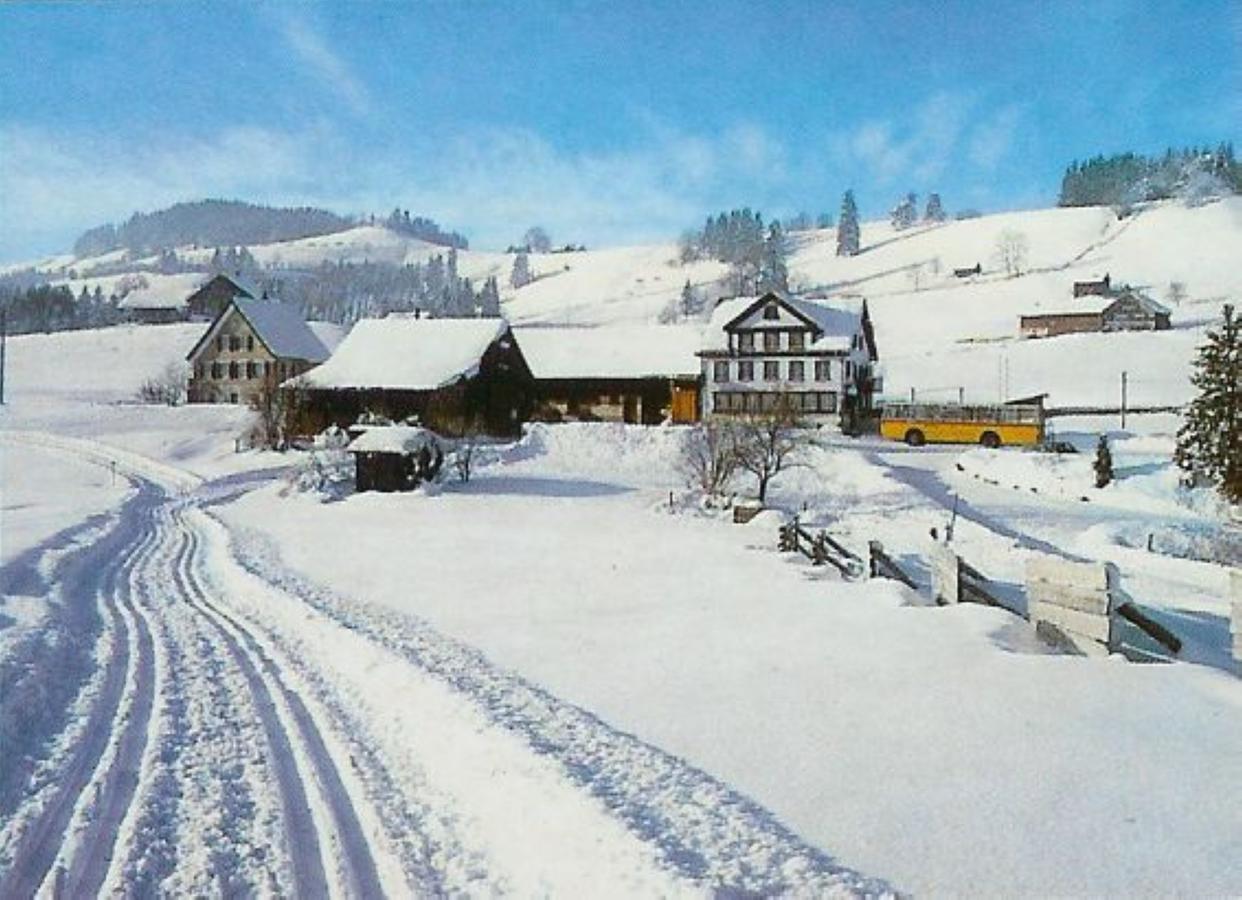 Hotel Garni Traube B&B Schwellbrunn Exterior photo